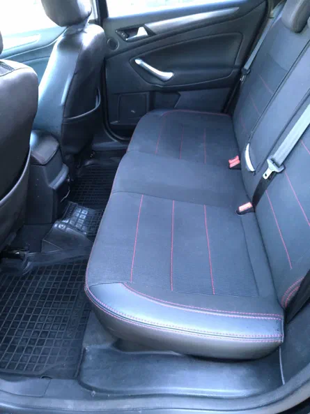 Ford Mondeo 2011 - 10