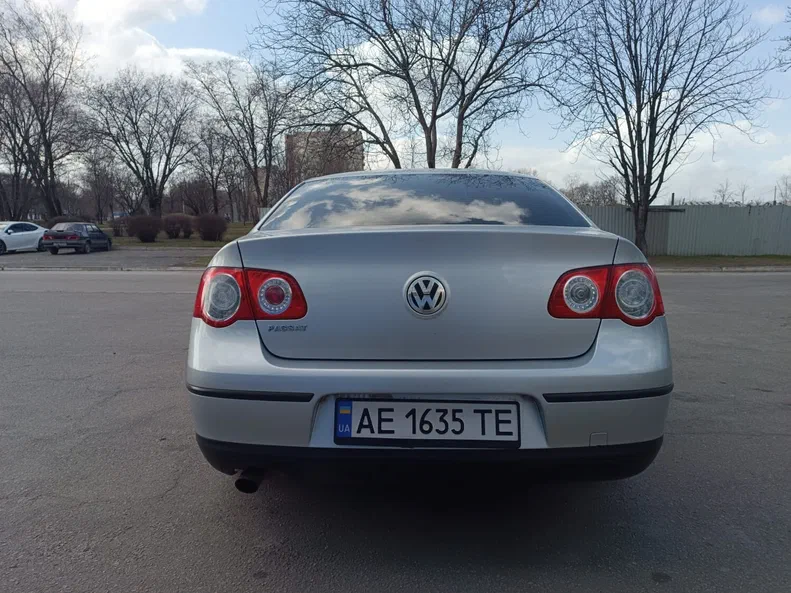 Volkswagen Passat 2005 - 7