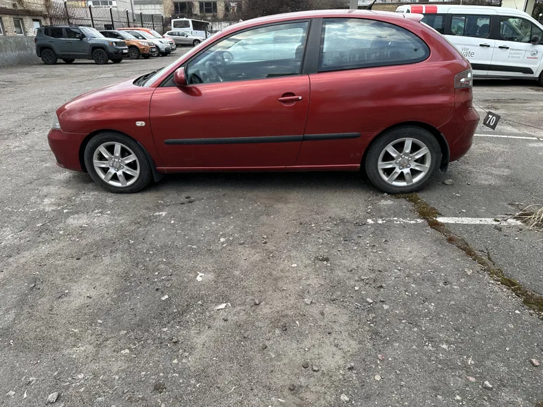 SEAT Ibiza 2006 - 1