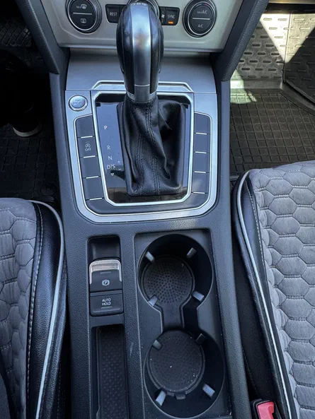 Volkswagen Passat 2016 - 16