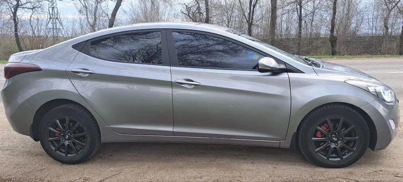 Hyundai Elantra 2011 - 4