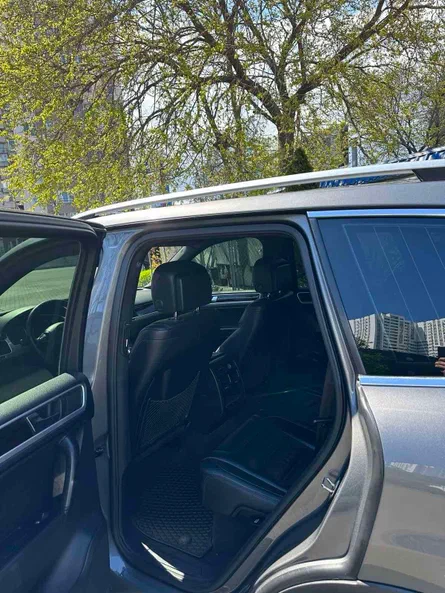 Volkswagen Touareg 2012 - 5