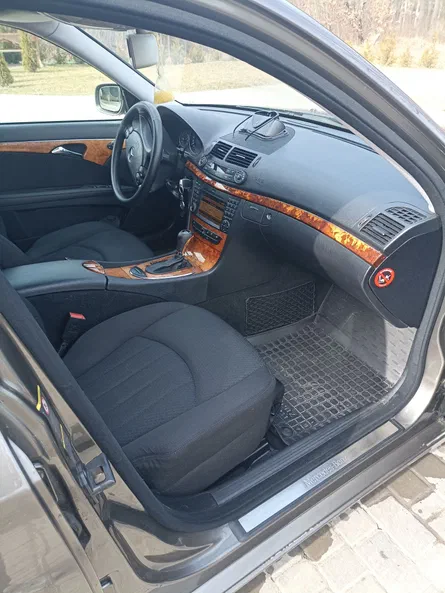 Mercedes-Benz E-Клас 2009 - 6