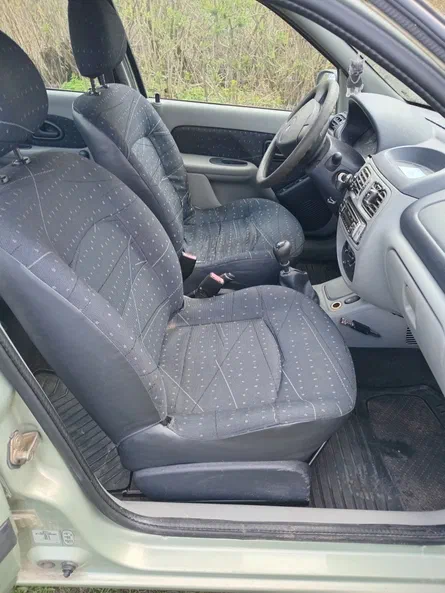 Renault Symbol 2003 - 5