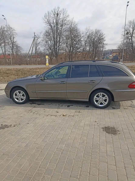 Mercedes-Benz E-Клас 2009 - 5