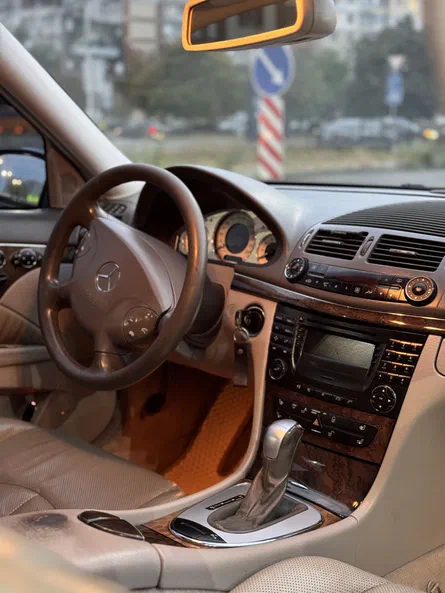 Mercedes-Benz E-Клас 2003 - 12