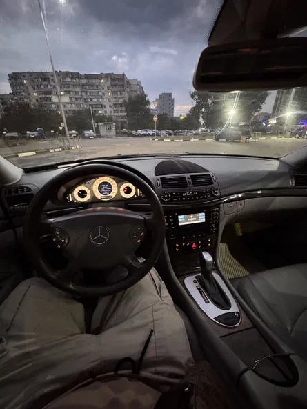 Mercedes-Benz E-Клас 2003 - 14