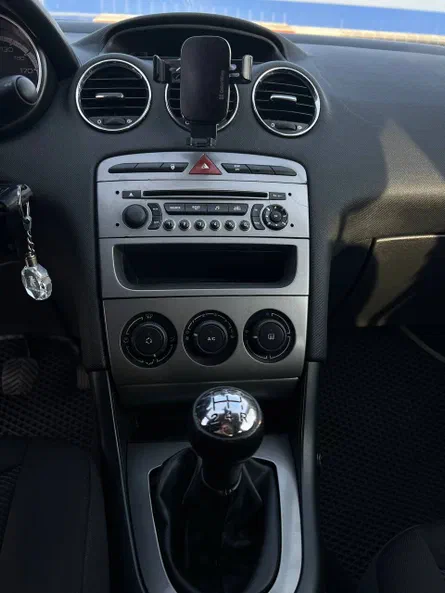 Peugeot 308 2010 - 5