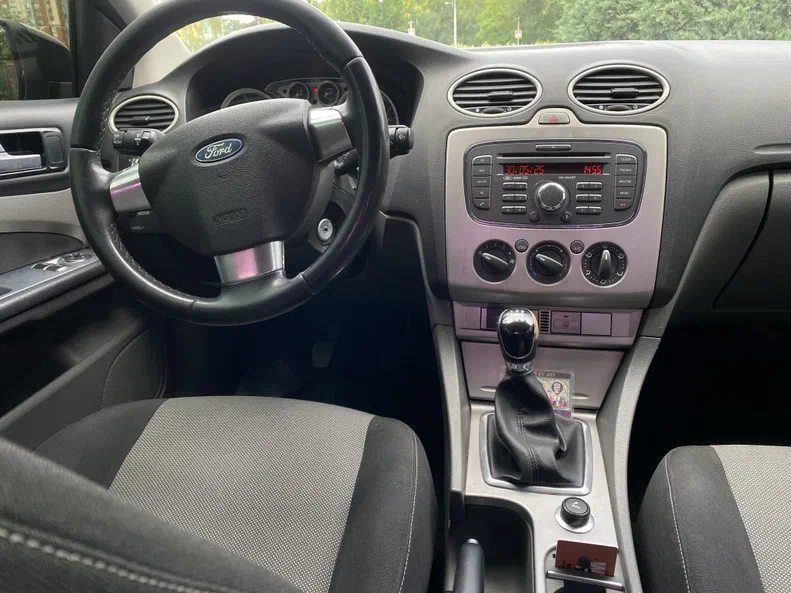 Ford Focus 2010 - 6