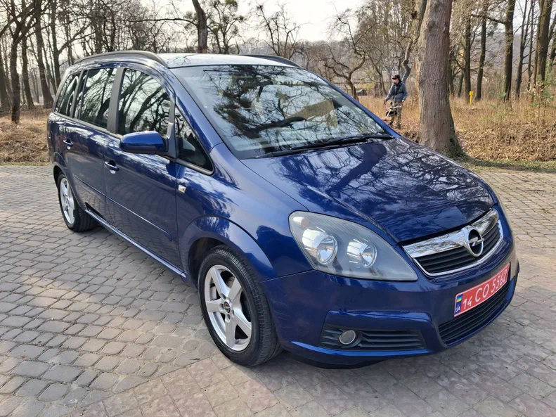 Opel Zafira 2006 - 0