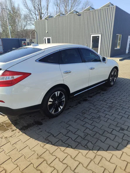 Honda Crosstour 2013 - 3