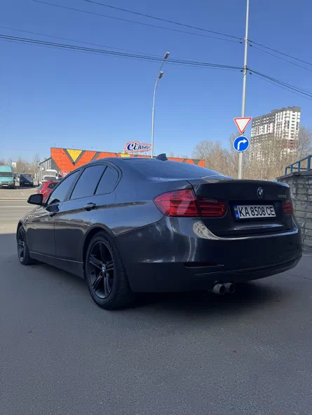 BMW 3 серія 2012 - 9
