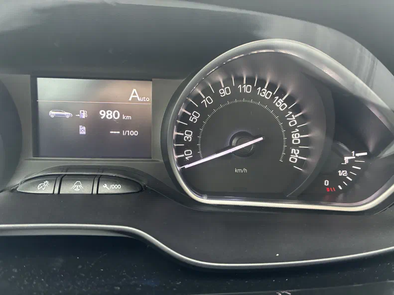 Peugeot 208 2013 - 13