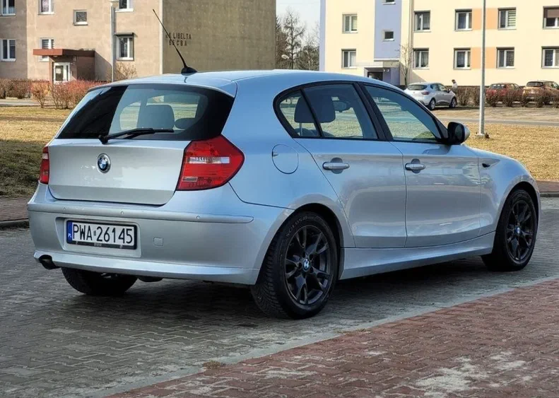 BMW 1 серія 2010 - 3