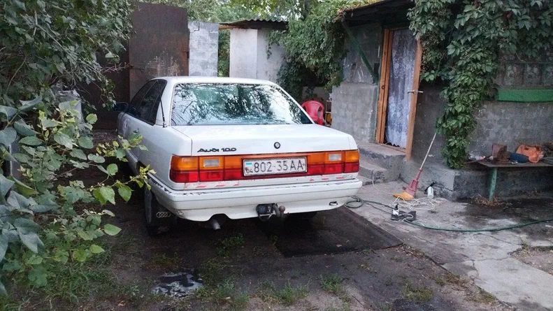 Audi 100 1987 - 9