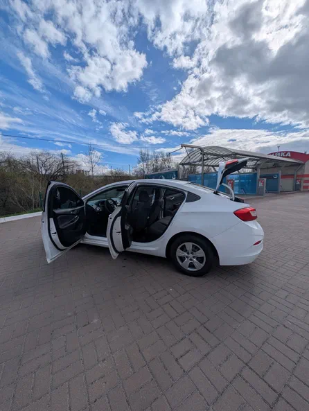 Chevrolet Cruze 2018 - 16