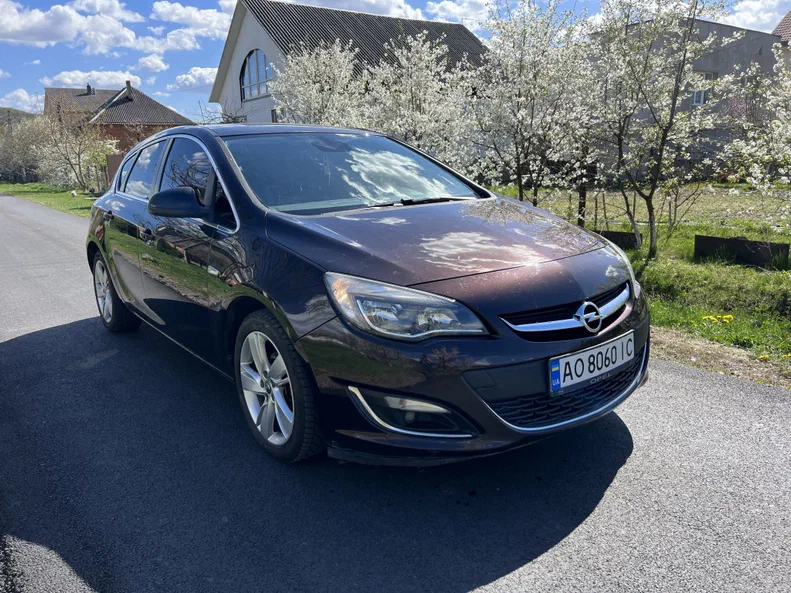 Opel Astra 2013