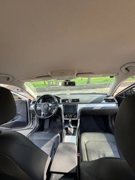 Volkswagen Passat 2012 - 18