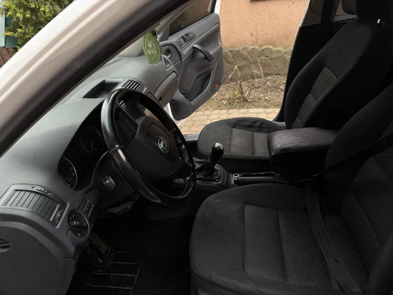 Skoda Octavia 2012 - 7