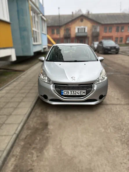 Peugeot 208 2013