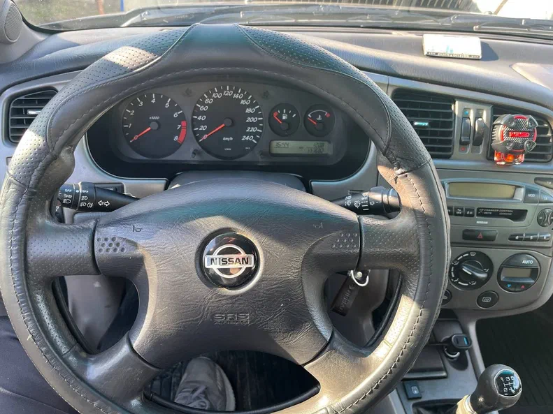 Nissan Primera 2001 - 4