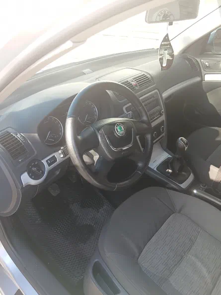 Skoda Octavia 2011 - 7