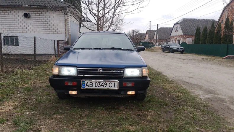 Mazda 323 1986