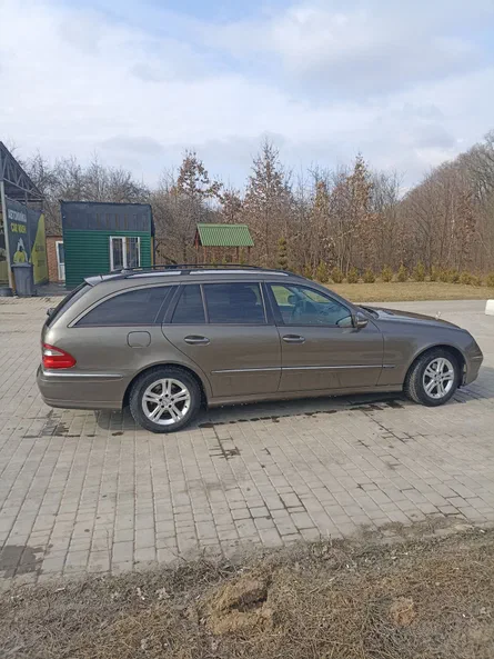 Mercedes-Benz E-Класс 2009