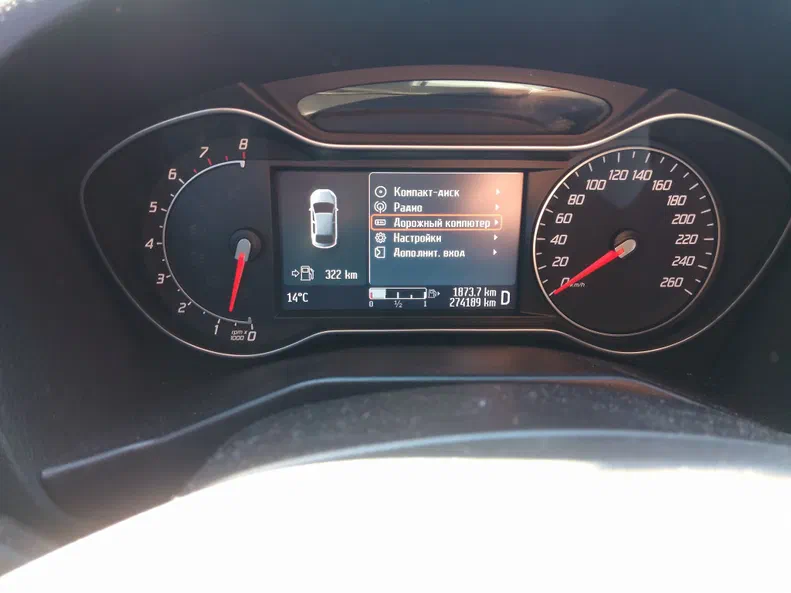 Ford Mondeo 2011 - 9