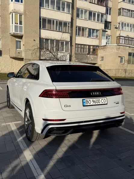 Audi Q8 2020 - 8