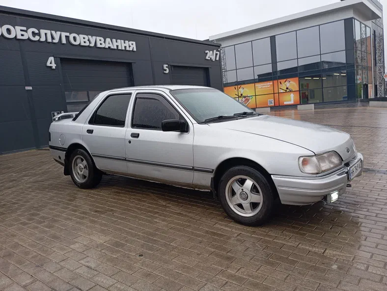 Ford Sierra 1987 - 8