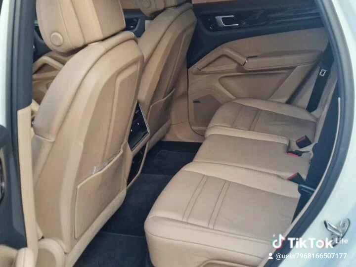 Porsche Cayenne 2017 - 6