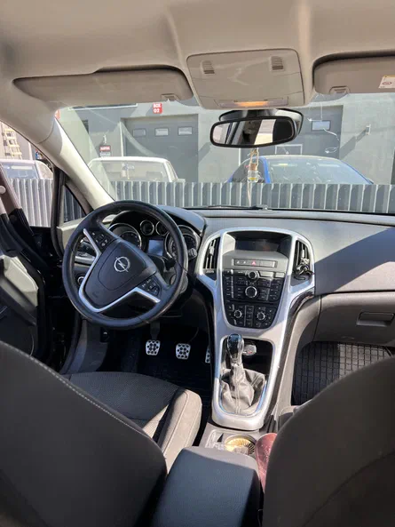 Opel Astra 2013 - 7