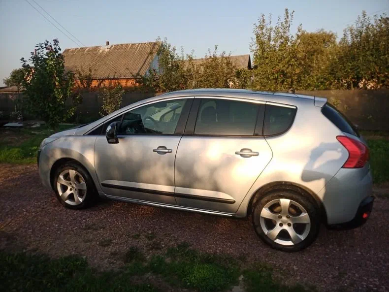 Peugeot 3008 2012