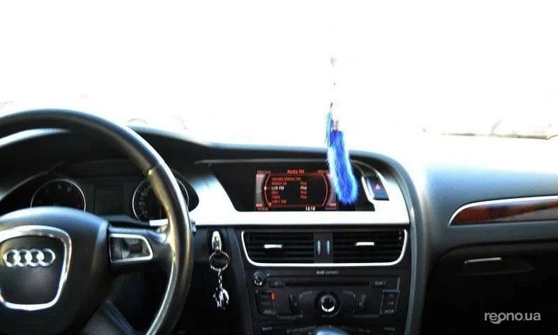 Audi A4 2010 - 9
