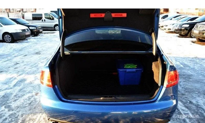 Audi A4 2010 - 11