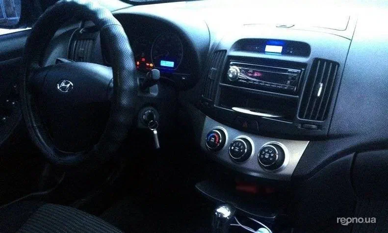 Hyundai Elantra 2010 - 6