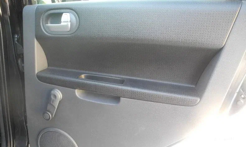 Mitsubishi Colt 2008 - 3