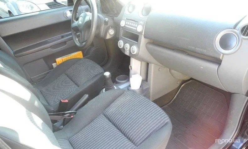 Mitsubishi Colt 2008 - 6