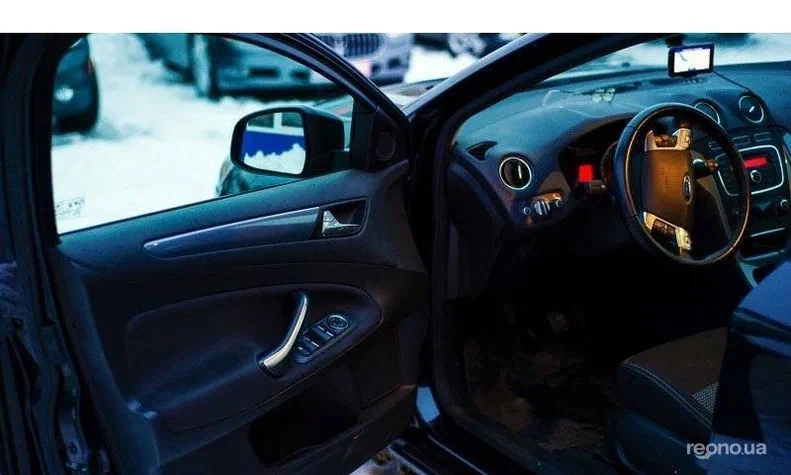 Ford Mondeo 2011 - 4