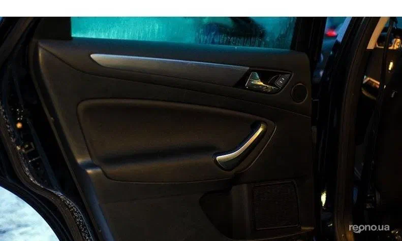 Ford Mondeo 2011 - 23