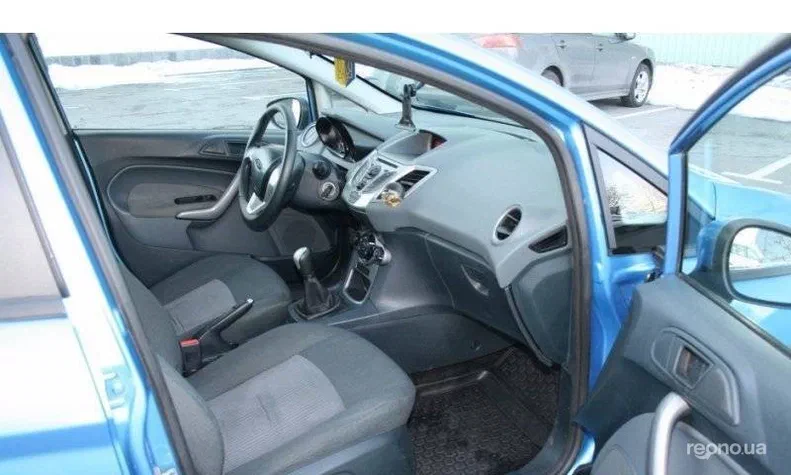 Ford Fiesta 2011 - 10