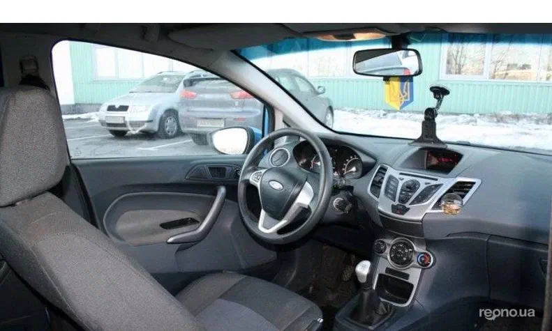Ford Fiesta 2011 - 9