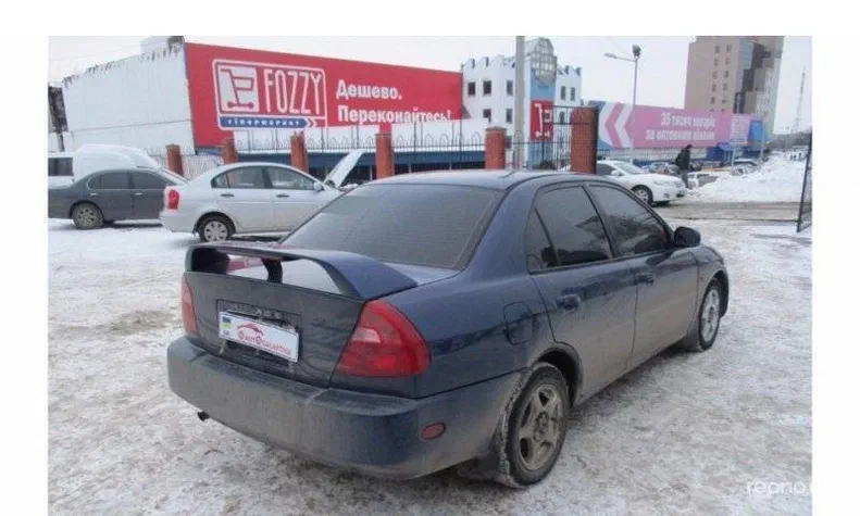 Mitsubishi Lancer 2001 - 4