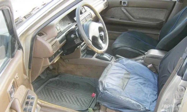 Toyota Camry 1987 - 9