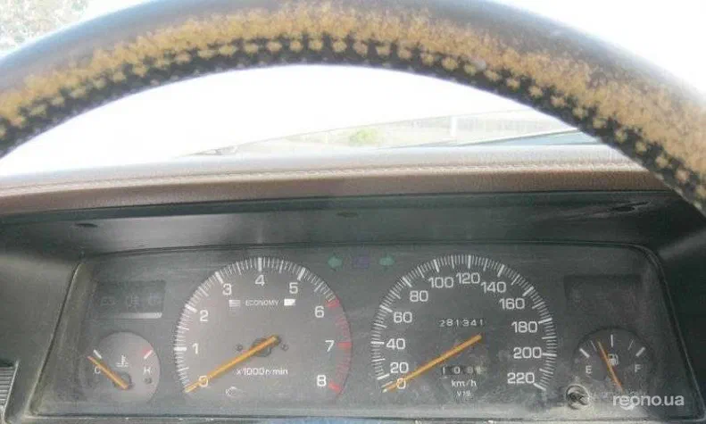 Toyota Camry 1987 - 12