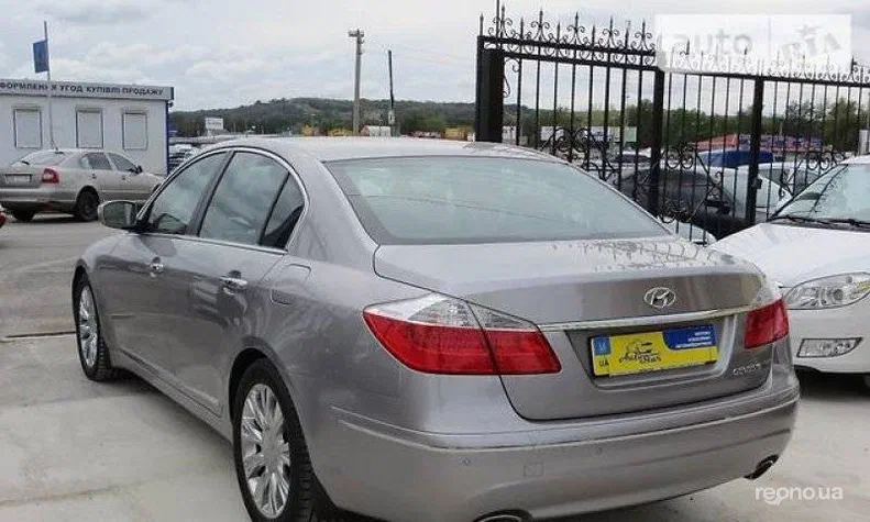 Hyundai Genesis 2009 - 5