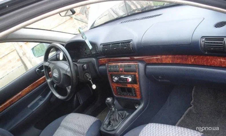 Audi A4 1998 - 3