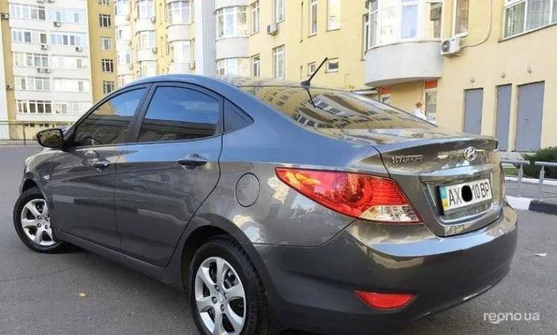 Hyundai Accent 2013 - 5