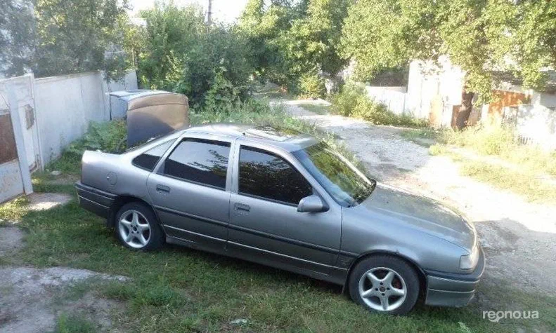 Opel Vectra 1990 - 1